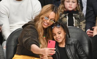 Vajza tetë vjeçare e Beyonce bën histori në “Grammy”