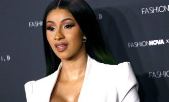 Cardi B po konsideron të blejë një çantë dhjetëra mijëra dollarë dhe fansat i kundërvihen