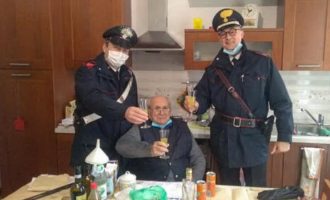 94-vjeçari i vetmuar telefonon karabinierët: “Vetëm dua dikë të bëj një dolli për Krishtlindje”