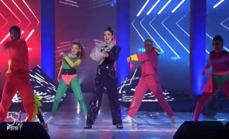 Nuk u kualifikua për finale – këngëtarja flet publikisht kundër “Festivalit të Këngës”