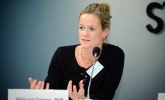 Von Cramon kërkon nga BE-ja t’i liberalizohen vizat Kosovës