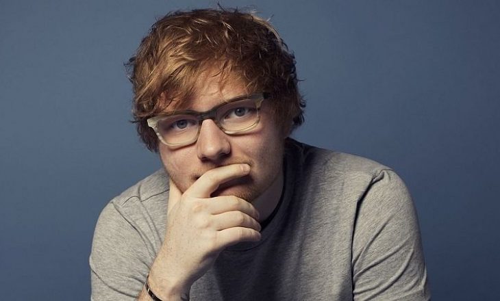 Ed Sheeran po rikthehet në muzikë me një dhuratë Krishtlindjesh