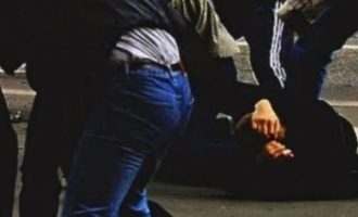 Mosmarrëveshje për parking: Tre persona rrahin pesë policë