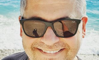 Aktori shqiptar humb babanë nga COVID-19