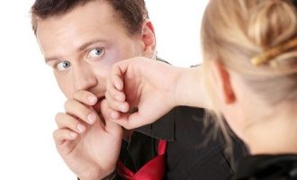 Gruaja rrah burrin me kabllo