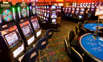 Arrestohen tetë persona pasi u kapën duke luajtur lojëra të fatit