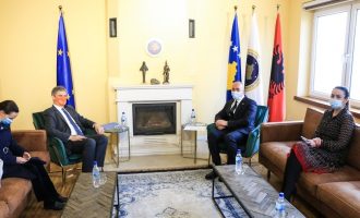 Haradinaj takohet me shefin e EULEX-t, bisedojnë për sundimin e ligjit
