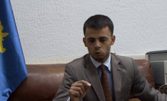 Bashkëpartiaku i Etem Arifit: Kosova po i arreston peshqit e vegjël, ne si komunitet po sakrifikohemi