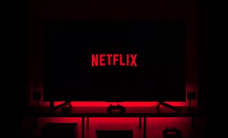 Një producent i “Netflix” është helmuar – dyshohet për një komplot vrasjeje