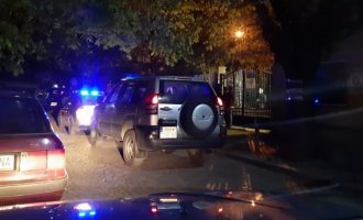 Përleshje me mjete të forta në Fushë Kosovë – Një person dërgohet në spital