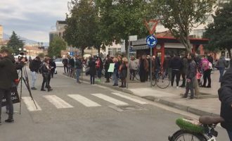 Në Shkodër protestohet kundër vrasjes së Klodian Rashës