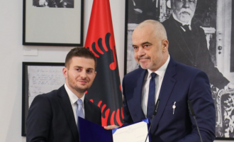 Rama reagon pas dorëheqjes së Cakajt, tregon emrin e ministrit të ri