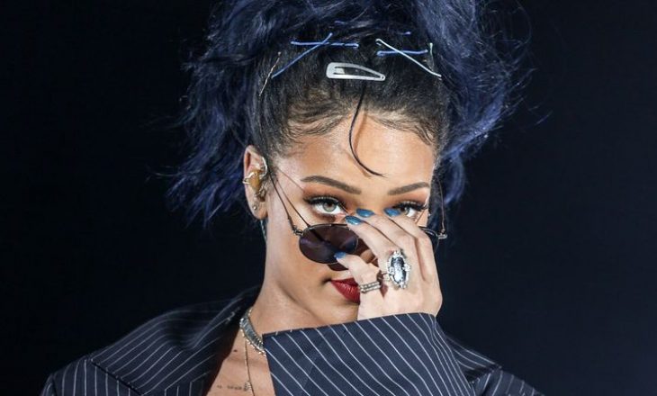 Rihanna paditet nga dy artistë