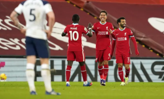 Liverpool shkatërron Crystal Palace