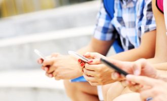 Mbi 96% e familjeve kosovare kanë qasje në internet