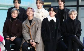 Djemtë e grupit “BTS” i shpëtojnë regjistrimit për ushtri – të paktën për tani