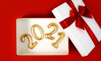 Besëtytni të vjetra – Ç’bëjnë njerëzit nga e mbarë bota për një vit të ri sa më të mbarë?