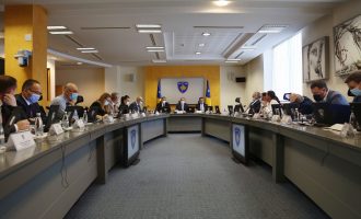 Qeveria këtë javë pritet të vendosë kur do të shpërndahen mjetet e rimëkëmbjes ekonomike