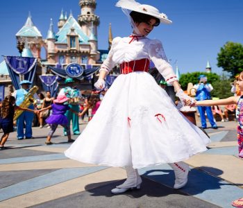 Disneyland tani do të shërbejë si një super-qendër vaksinimi