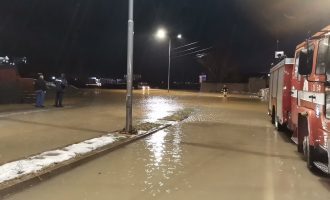 Malisheva në gjendje të rëndë nga vërshimet, kërkohet evakuimi i banorëve