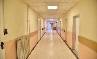 Klinikat Interne që shërbyen për COVID-19 i kthehen normalitetit
