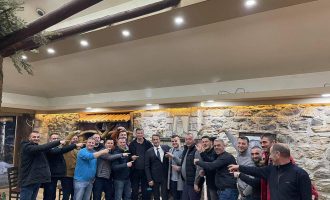 Ramosaj: Para Dautit edhe Ademi i vdekur dhe Ramushi i gjallë duhet të ngritën në këmbë