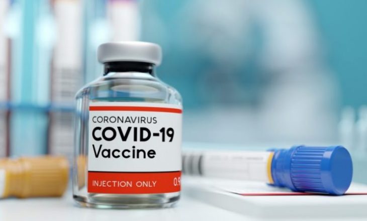 Dy zyrtarë kosovarë marrin vaksinën anti-COVID në Serbi