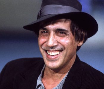 Këngëtari italian ka një vit i mbyllur në shtëpi nga frika