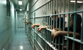 Shqipëri: Të dënuarit për terrorizëm kërkojnë ushqim hallall në burgje