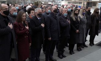 Hoxhaj nderon Zahir Pajazitin: Kosova po e paguan çmimin e dytë para Speciales