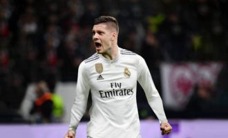 Luka Joviç rikthehet te Eintracht Frankfurt