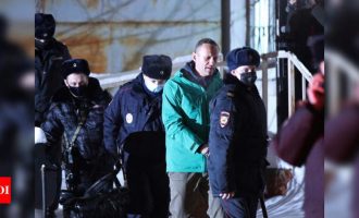 Zëdhënësi i Kremlinit, Peskov: Arrestimi i Navalny-t është çështje e brendshme e Rusisë