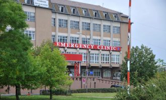 Bie nga lartësia e një shtëpie, dërgohet në QKUK