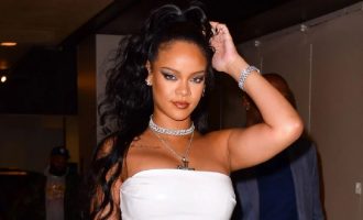 Postimi i fundit i Rihanna-s një thumb për Donald Trump