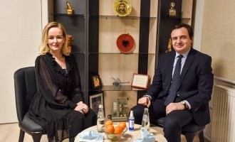 Adriana Matoshi zyrtarisht në Vetëvendosje