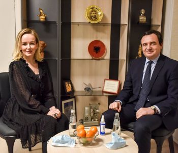 Adriana Matoshi zyrtarisht në Vetëvendosje