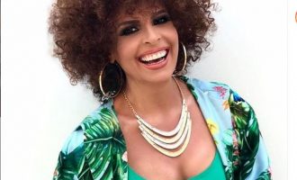 Aurela Gaçe i tregoi vajzës fotografi të rinisë dhe komenti i saj na shkriu gazit