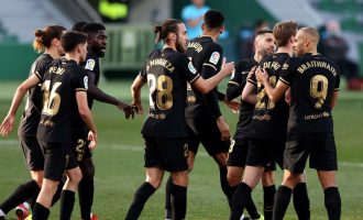 Barcelona mposht si mysafir Elche-n