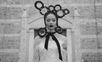 Nuk qenka një ‘diss’ – Dafina Zeqiri shpjegon kuptimin pas këngës “Zili Zili”