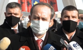 Hoti: Viktimat e Reçakut nuk do të prehen të qetë përderisa kryerësit e masakrës janë të lirë