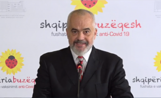 Rama: Të premten arrijnë mbi 38 mijë doza nga AstraZeneca, nis vaksinimi i mësuesve