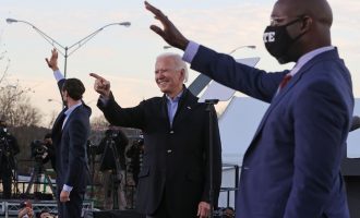 Demokratët drejt fitores në Georgia që ia mundëson kontrollin e senatit