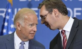 Vuçiq uron Biden, e fton ta vizitojë Beogradin