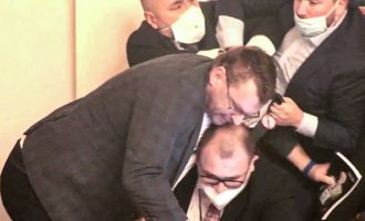 Masat anti-COVID: Përplasje në Kuvendin e Çekisë