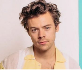 Harry Styles zgjedh sërish për të dashur një grua më të madhe në moshë