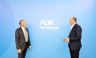 Një aktivist i shoqatës shqiptaro-amerikane aderon në PDK