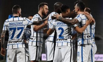 Inter eliminon Fiorentinën nga Kupa pas vazhdimeve