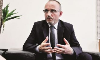 Ish-ministri Rrahmani: Besoj që në vitin 2021 përfundon pandemia