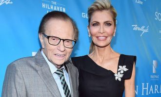 Bashkëshortja e Larry King zbulon shkakun e vdekjes dhe momentet e tij të fundit
