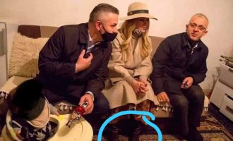 Leonora Jakupi, bamirësi me çizme